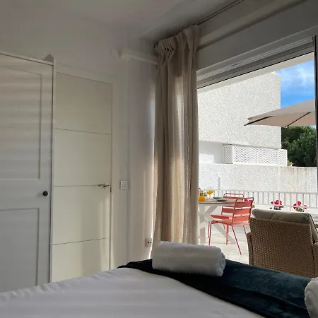 Sunlight 2 Bedrooms *