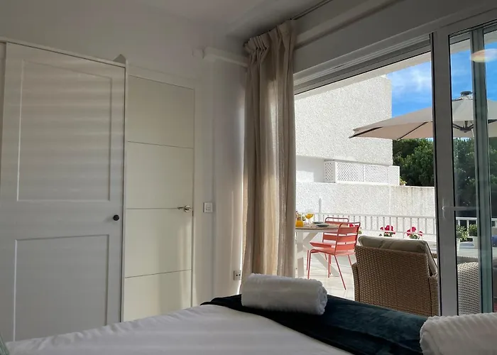 Sunlight 2 Bedrooms *