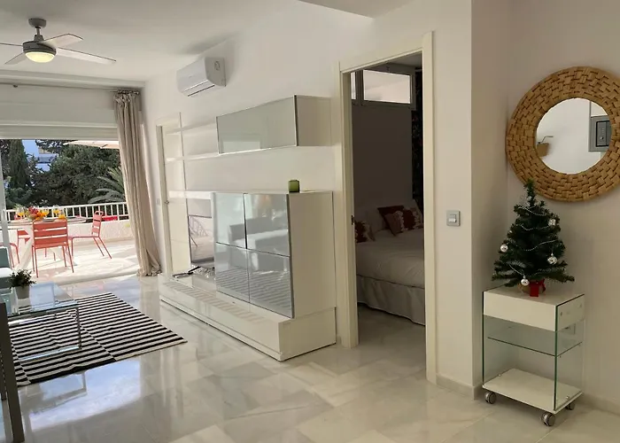Sunlight 2 Bedrooms Apartment *